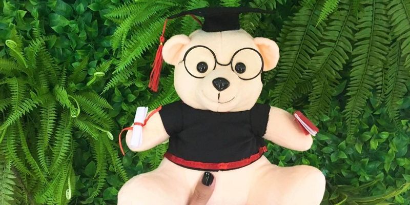 Gấu bông tặng ngày tốt nghiệp kiểu truyền thống